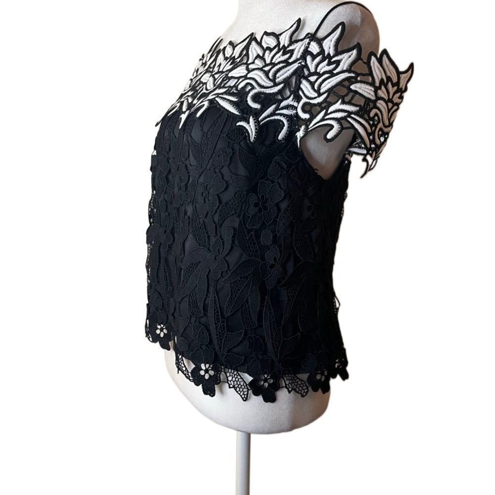 Topshop Black & White Floral Lace Cold Shoulder / Spaghetti straps  Top  Size 2 - Picture 9 of 14
